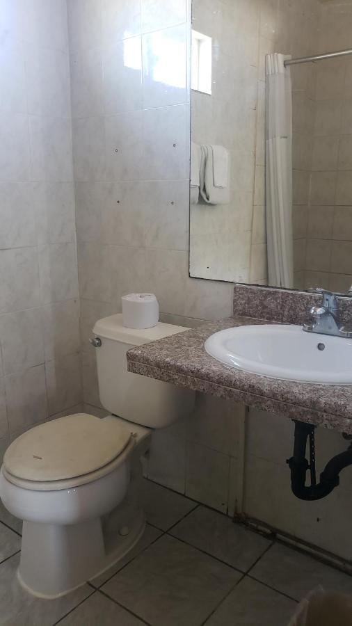 Eagle Inn Motel Long Beach Bagian luar foto